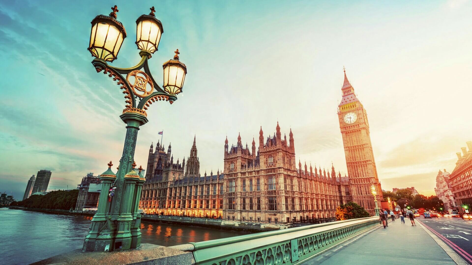 Summer London Holiday Travel and Tour Package